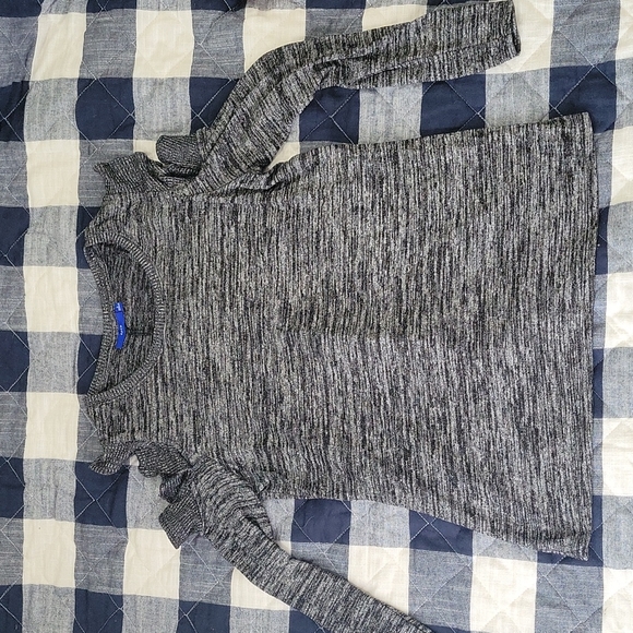 Apt 9 cold shoulder sweater - Picture 1 of 2